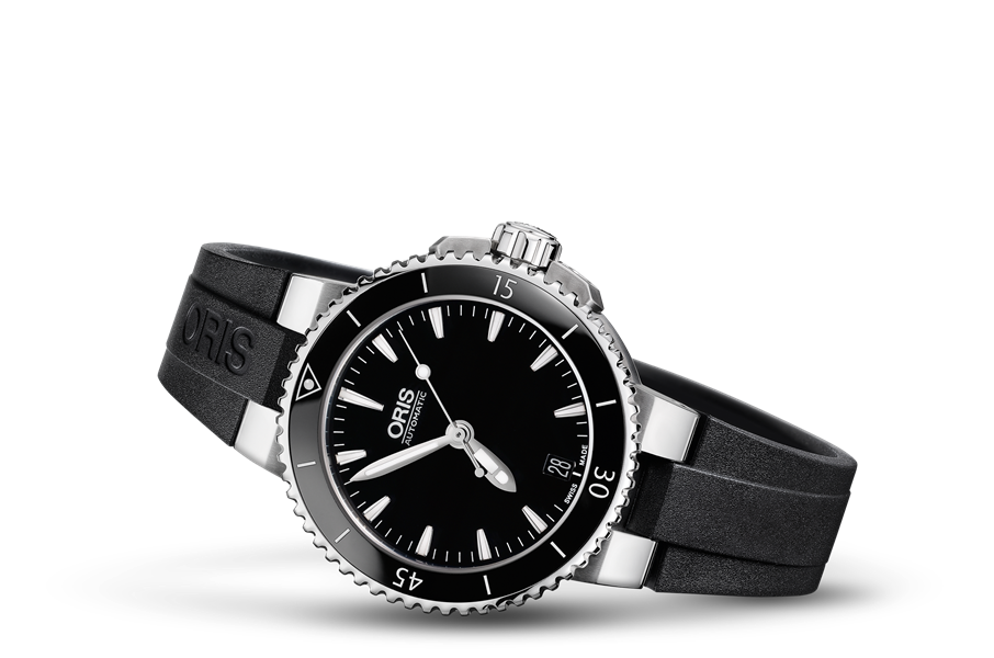 Aquis Date, Black, Rubber Strap