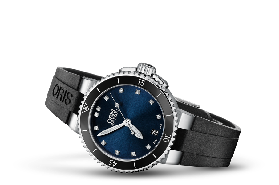 Aquis Date Diamonds, Blue, Rubber Strap