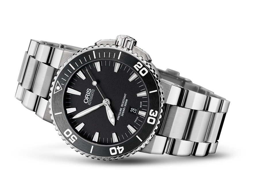 Aquis Date, Black, Stainless steel Strap