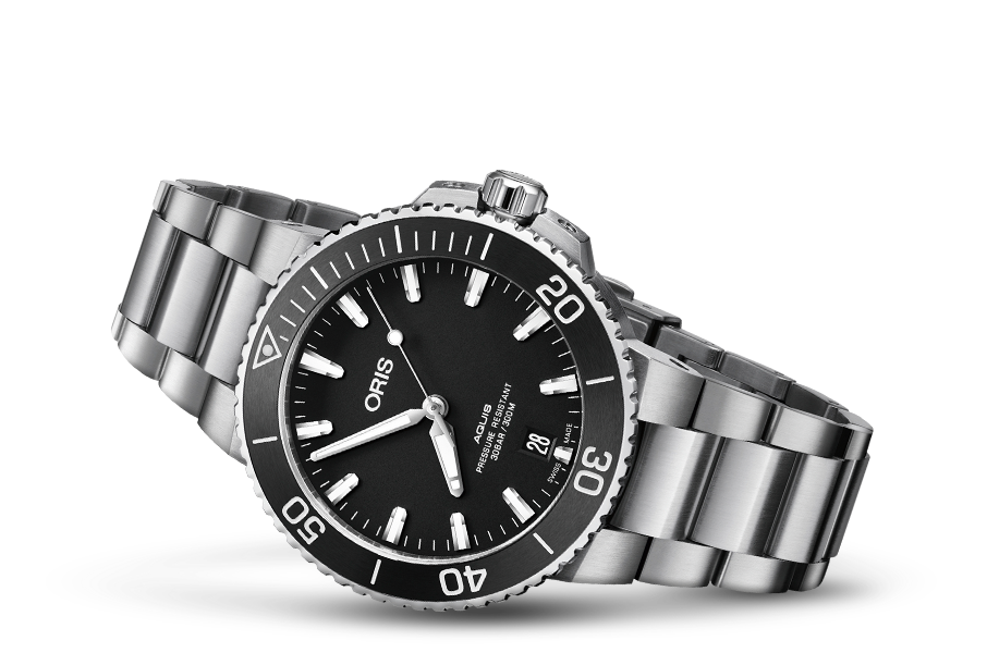 Aquis Date, Black, Stainless steel Strap