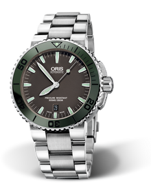Aquis Date, 43.00 mm, Grey, Stainless steel Strap, Stainless steel screw-in security crown, Multi-piece stainless steel case, ceramic minutes scale top ring