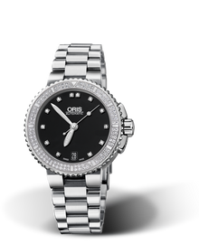 Aquis Date Diamonds, 36.00 mm, Black, Stainless steel Strap, Stainless steel screw-in security crown, Multi-piece stainless steel case, minute scale top ring, set with 118 Top Wesselton, VS 1 diamonds (0,6315 ct.)