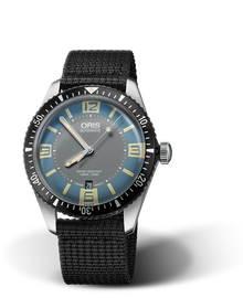 Divers Sixty-Five, 40.00 mm, Blue, Textile Strap, Stainless steel screw-in security crown, Multi-piece stainless steel case, minutes scale top ring