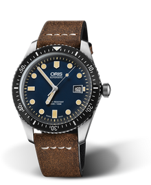 Divers Sixty-Five, 42.00 mm, Blue, Leather Strap, Stainless steel screw-in security crown, Multi-piece stainless steel case, minutes scale top ring