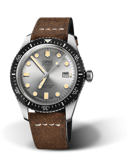 Divers Sixty-Five, 42.00 mm, Grey, Leather Strap, Stainless steel screw-in security crown, Multi-piece stainless steel case, minutes scale top ring