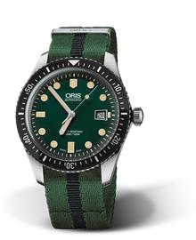 Divers Sixty-Five, 42.00 mm, Green, Textile Strap, Stainless steel screw-in security crown, Multi-piece stainless steel case, minutes scale top ring