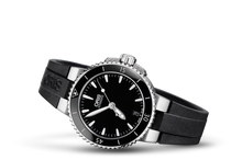 Aquis Date, Black, Rubber Strap