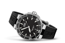 Aquis Date, Black, Rubber Strap