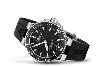 Aquis Date, Black, Rubber Strap