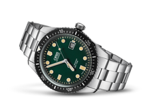 Divers Sixty-Five, Green, Stainless steel Strap