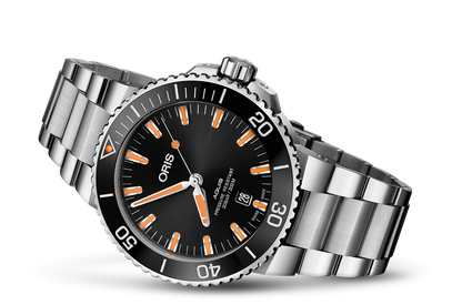 Aquis Date, Black, Stainless steel Strap