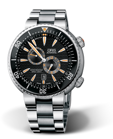 Regulateur â€œDer Meistertaucherâ€?, 49.00 mm, Black, Rubber Strap, Stainless steel screw-in security crown and Helium valve, Multi-piece titanium case, minutes scale top ring
