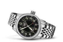 Big Crown Pointer Date, Black, Stainless steel Strap