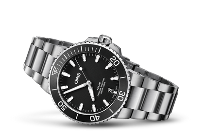 Aquis Date, Black, Stainless steel Strap