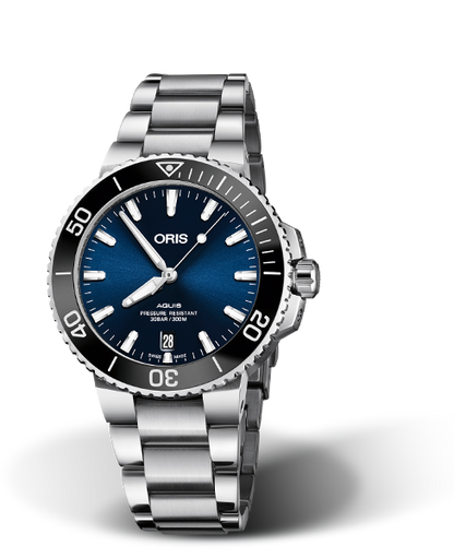 Aquis Date, 39.50 mm, Blue, Stainless steel Strap, Stainless steel screw-in security crown, Multi-piece stainless steel case, ceramic minutes scale top ring