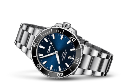 Aquis Date, Blue, Stainless steel Strap
