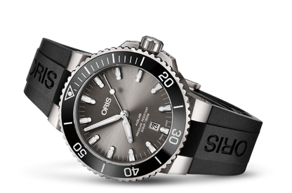 Aquis Titanium Date, Grey, Rubber Strap