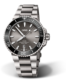 Aquis Titanium Date, 43.50 mm, Grey, Titanium Strap, Stainless steel screw-in security crown, Multi-piece titanium case, ceramic minutes scale top ring
