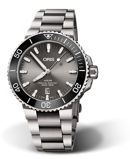 Aquis Titanium Date, 43.50 mm, Grey, Titanium Strap, Stainless steel screw-in security crown, Multi-piece titanium case, ceramic minutes scale top ring