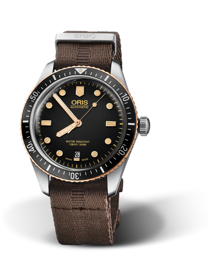 Divers Sixty-Five, 40.00 mm, Black, Textile Strap, Stainless steel screw-in security crown, Multi-piece stainless steel/bronze case, minutes scale top ring