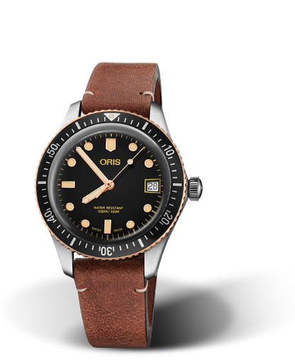 Divers Sixty-Five, 36.00 mm, Black, Leather Strap, Stainless steel screw-in security crown, Multi-piece stainless steel/bronze case, minutes scale top ring