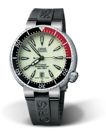 Divers Titan Date, 44.00 mm, White, Rubber Strap, Titanium screw-in security crown, Multi-piece titanium case, minutes scale top ring
