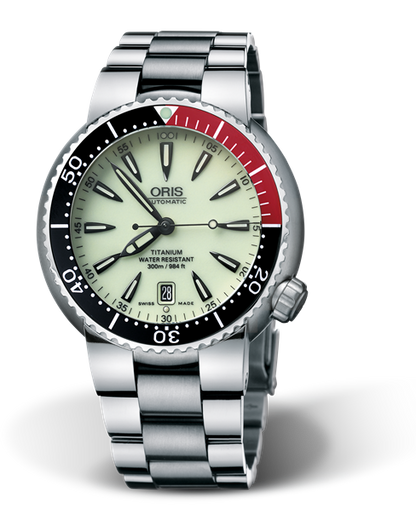 Divers Titan Date, 44.00 mm, White, Titanium Strap, Titanium screw-in security crown, Multi-piece titanium case, minutes scale top ring