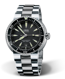 Divers Date, 44.00 mm, Black, Stainless steel Strap, Stainless steel screw-in security crown, Multi-piece stainless steel case, minutes scale top ring