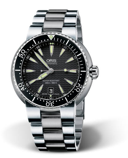 Divers Date, 44.00 mm, Black, Stainless steel Strap, Stainless steel screw-in security crown, Multi-piece stainless steel case, minutes scale top ring