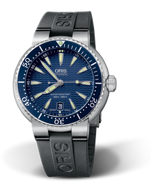 Divers Date, 44.00 mm, Blue, Rubber Strap, Stainless steel screw-in security crown, Multi-piece stainless steel case, minutes scale top ring