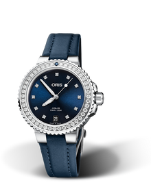 Aquis Date Diamonds, 36.50 mm, Blue, Textile Strap, Stainless steel screw-in security crown, Multi-piece stainless steel case, minute scale top ring, set with 43 diamonds, VS , G/H (1,075ct.), 1 dark blue sapphire AAA (0.027ct.)