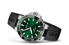 Aquis Date, Green, Rubber Strap