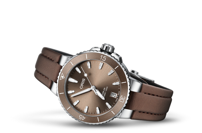 Aquis Date, Brown, Textile Strap