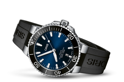 Aquis Date, Blue, Rubber Strap