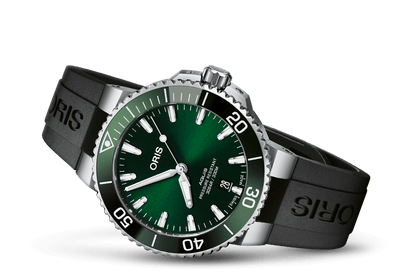 Aquis Date, Green, Rubber Strap
