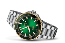 Aquis Date Calibre 400, Green, Stainless steel Strap