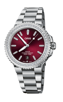 Aquis Date Diamonds, 41.50 mm, Red, Stainless steel Strap, Stainless steel screw-in security crown, Multi-piece stainless steel case, set with 48 Top Wesselton G, VVS Lab diamonds (1.2 ctw.)