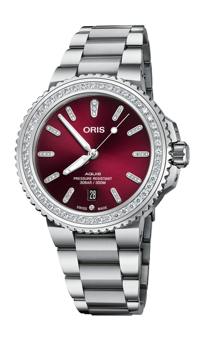 Aquis Date Diamonds, 41.50 mm, Red, Stainless steel Strap, Stainless steel screw-in security crown, Multi-piece stainless steel case, set with 48 Top Wesselton G, VVS Lab diamonds (1.2 ctw.)