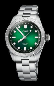Divers Sixty-Five Calibre 400, 38.00 mm, Green, Stainless steel Strap, Stainless steel screw-in security crown, Multi-piece stainless steel case, minutes scale top ring