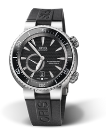 Divers Titan 'C' Small Second, Date, 47.00 mm, Black, Rubber Strap, Stainless steel screw-in security crown and Helium valve, Multi-piece titanium case, ceramic minutes scale top ring